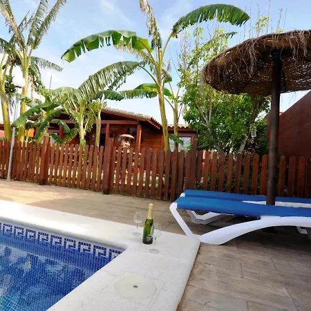 Chalet De Madera Piscina Privada Solo Familias Ii Holiday home *